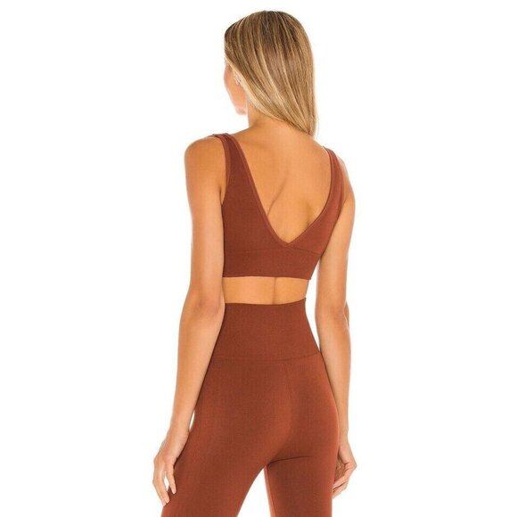 WEWOREWHAT Cinnamon Stick Brown Seamless Knit V-Neck Sports Bra Top, Size L - Picture 3 of 14